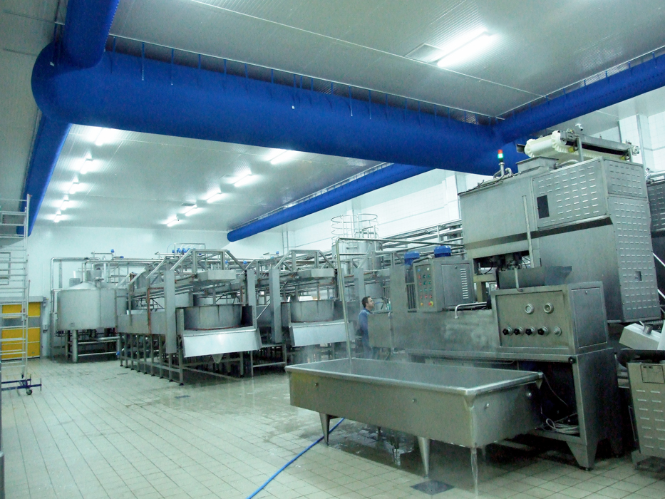 Blue air ducts installed in a dairy processing factory İtimat Süt, Turkey, 2