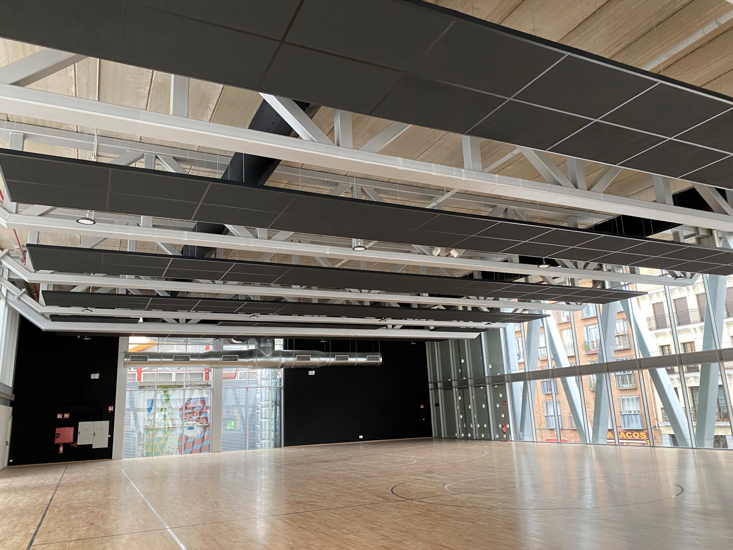 Modern air distribution system inside an indoor sports facility