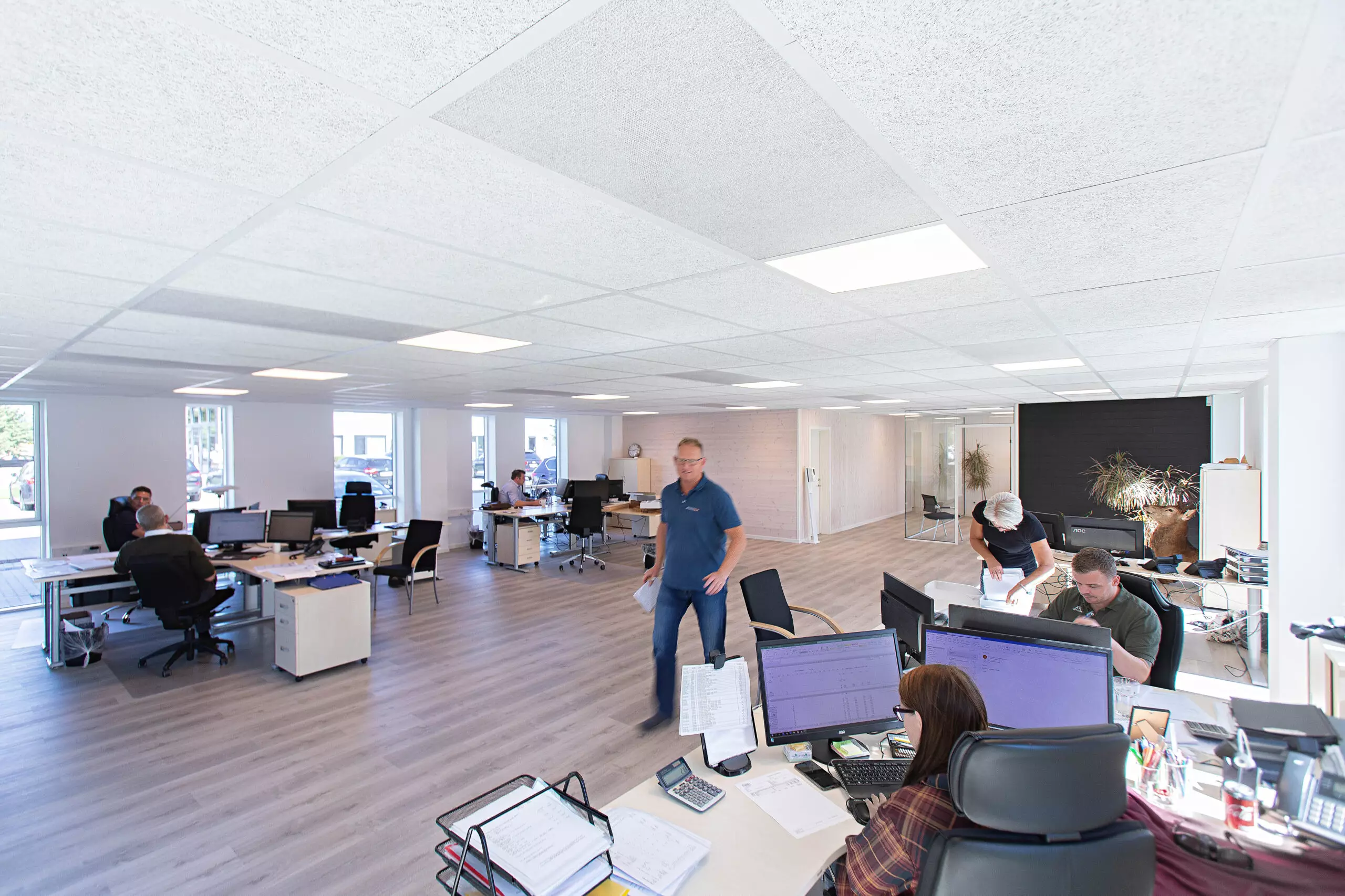 Office air distribution system, CA