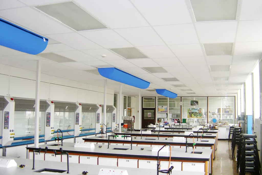 distribución de aire en laboratorios