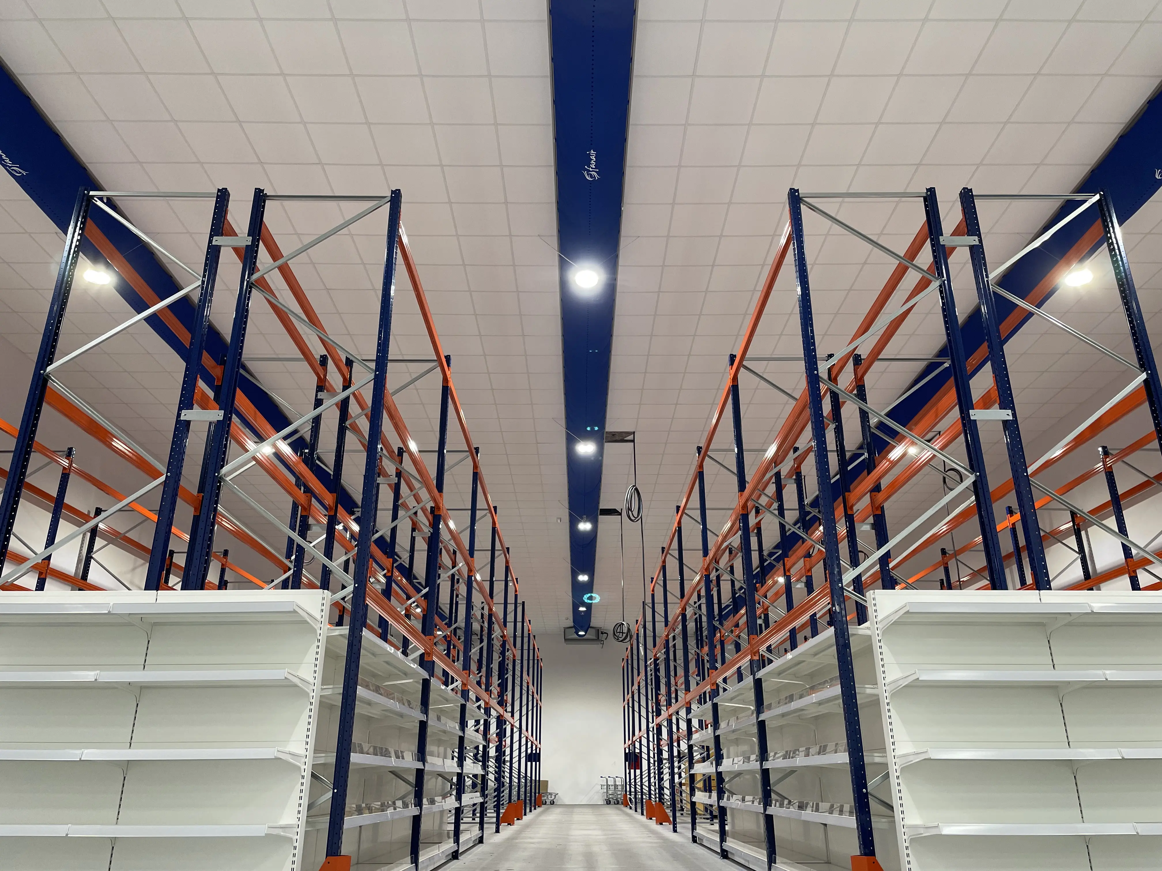 Almacén cash-and-carry de Fanair