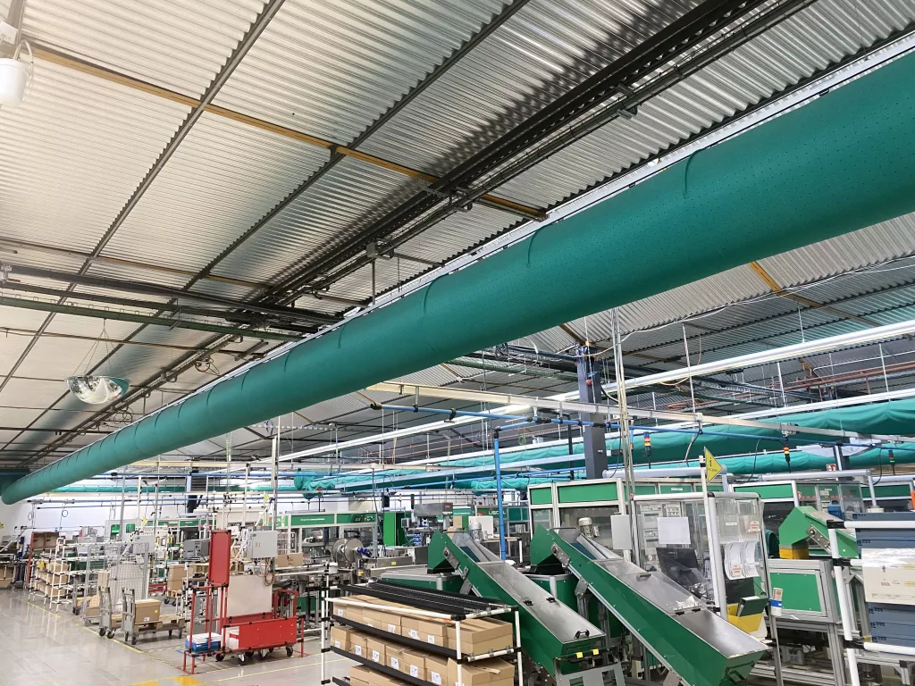 Planta de producción Schneider conductos fabricair
