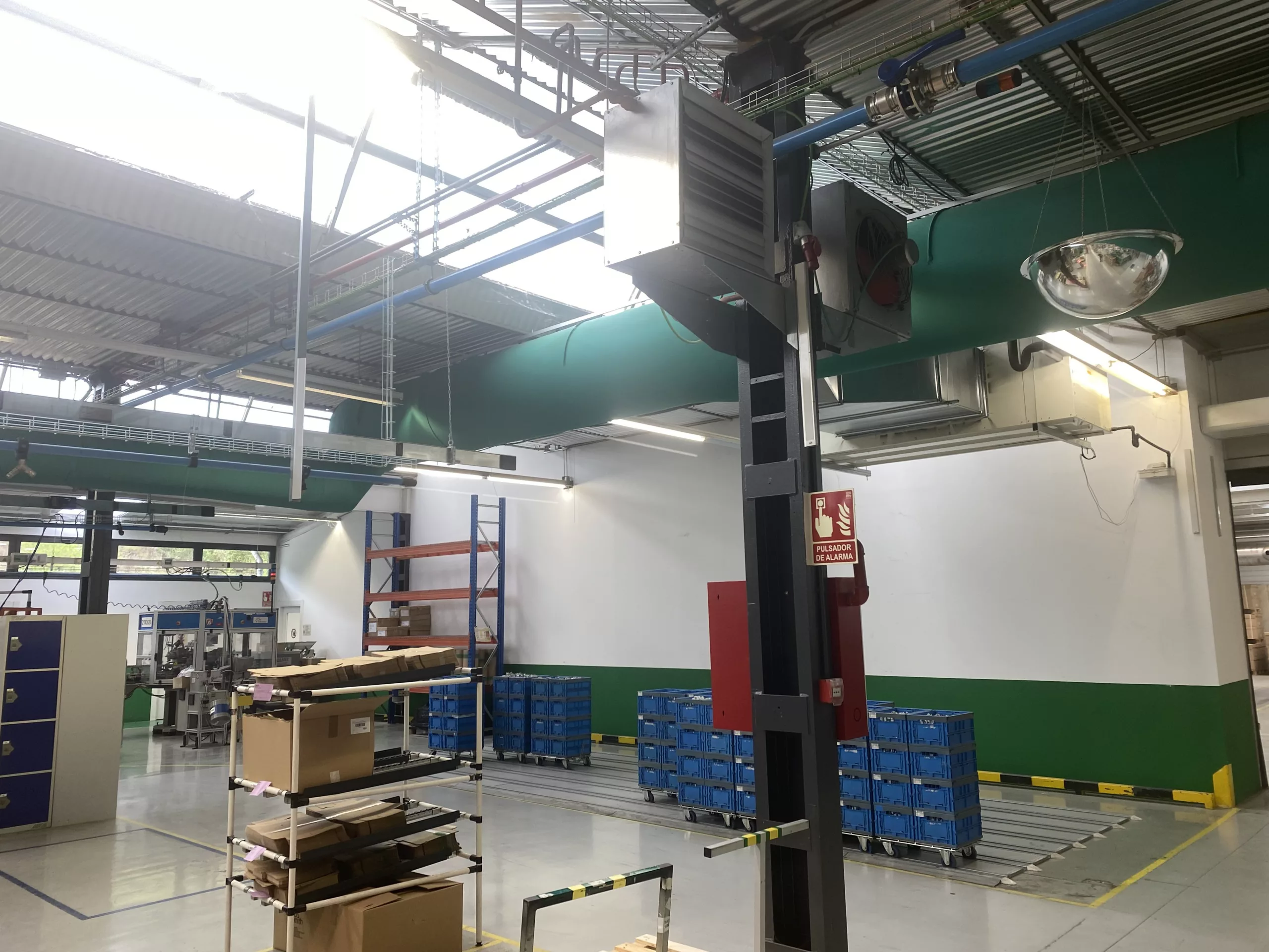 Planta de producción Schneider conductos fabricair