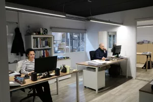 El equipo de Metalduct, liderado por Paco Baixauli, combina experiencia y cercanía en cada proyecto de instalación HVAC. El equipo de Metalduct, liderado por Paco Baixauli, combina experiencia y cercanía en cada proyecto de instalación HVAC.