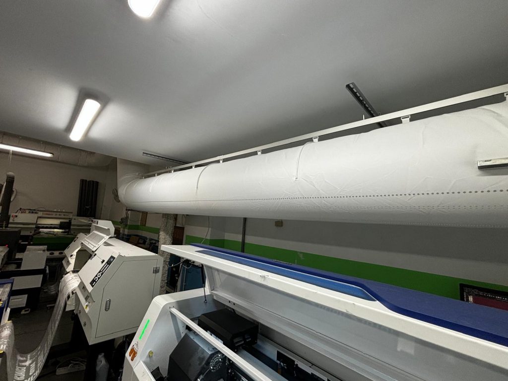 Conductos textiles FabricAir en la imprenta Gráficas Forte
