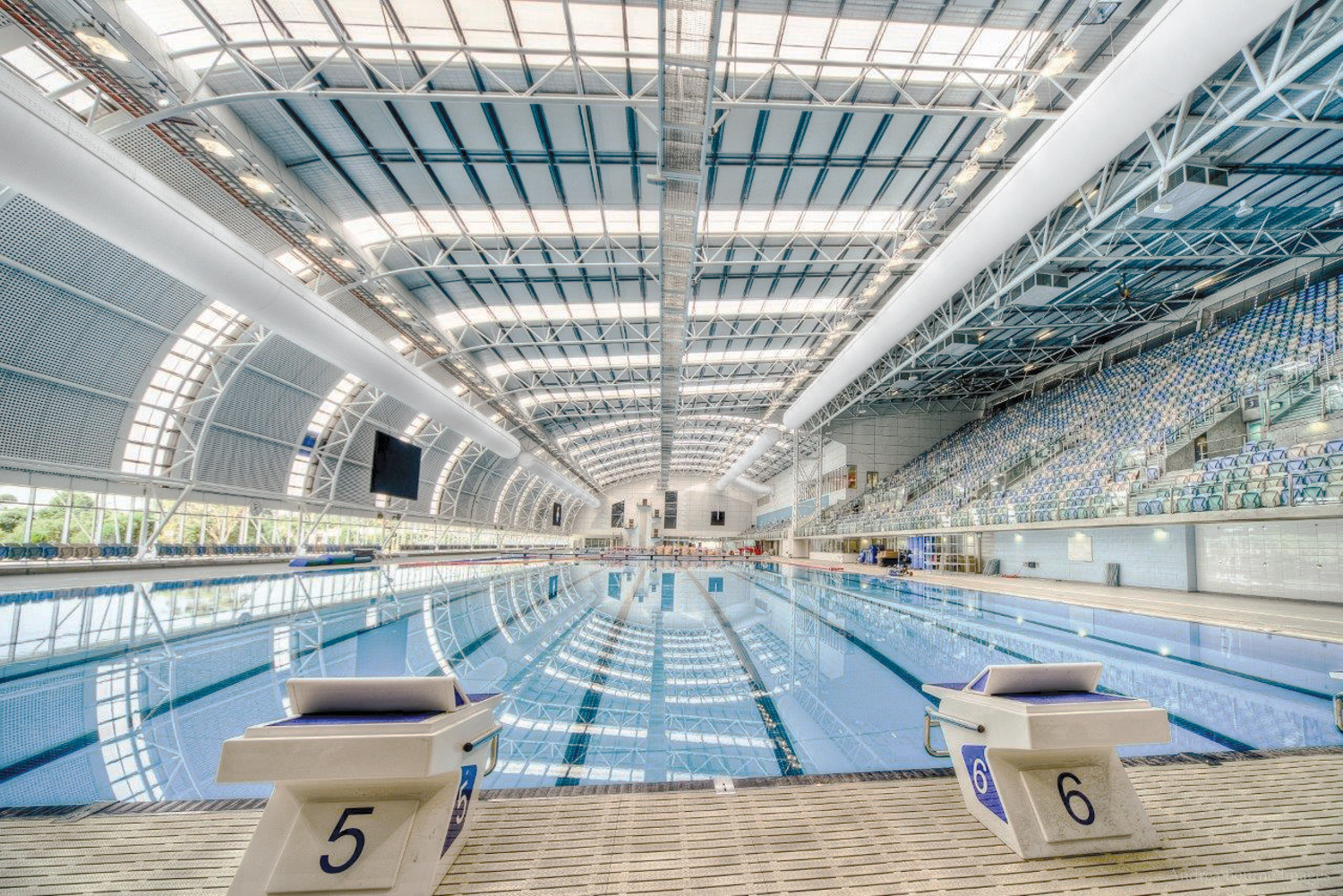 Combi gaine blanche à la piscine de Marion Aquatic Centre, AU