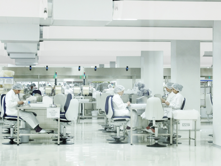 White fabric duct inside Novamed laboratory, Turkey