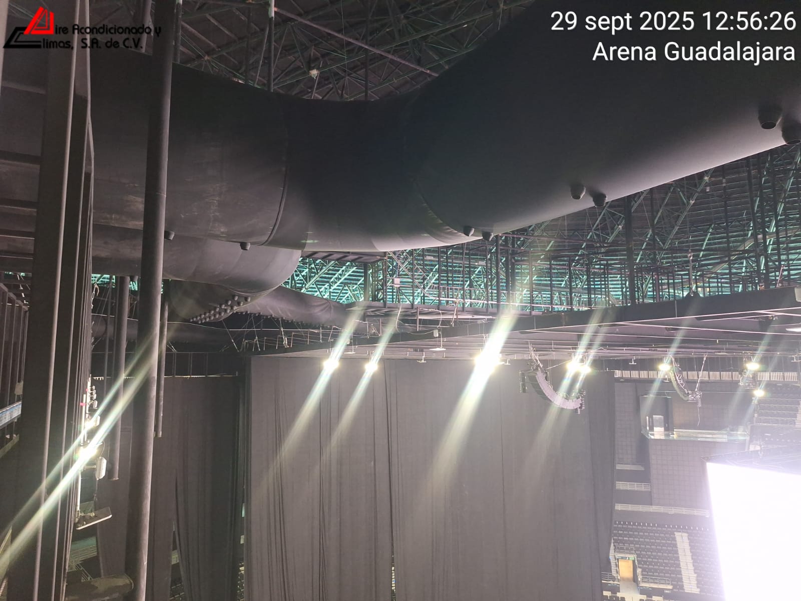 Ducto de lona para aire acondicionado con difusión JetFlow en la Arena Guadalajara