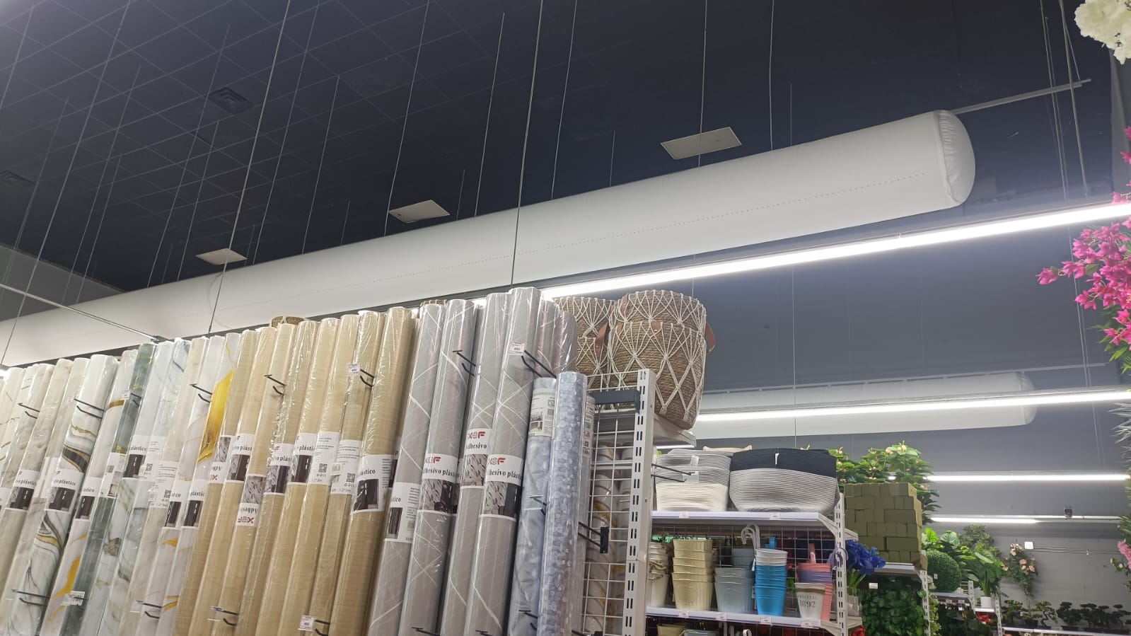 Instalacion de un ducto textil para aire acondicionado