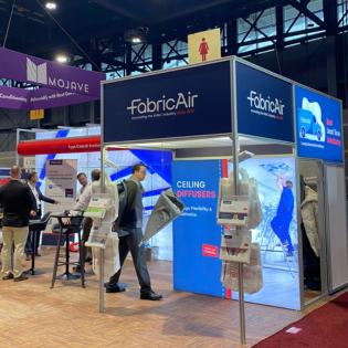Przedstawiciele FabricAir na targach AHR Expo 2024 w Stanach Zjednoczonych