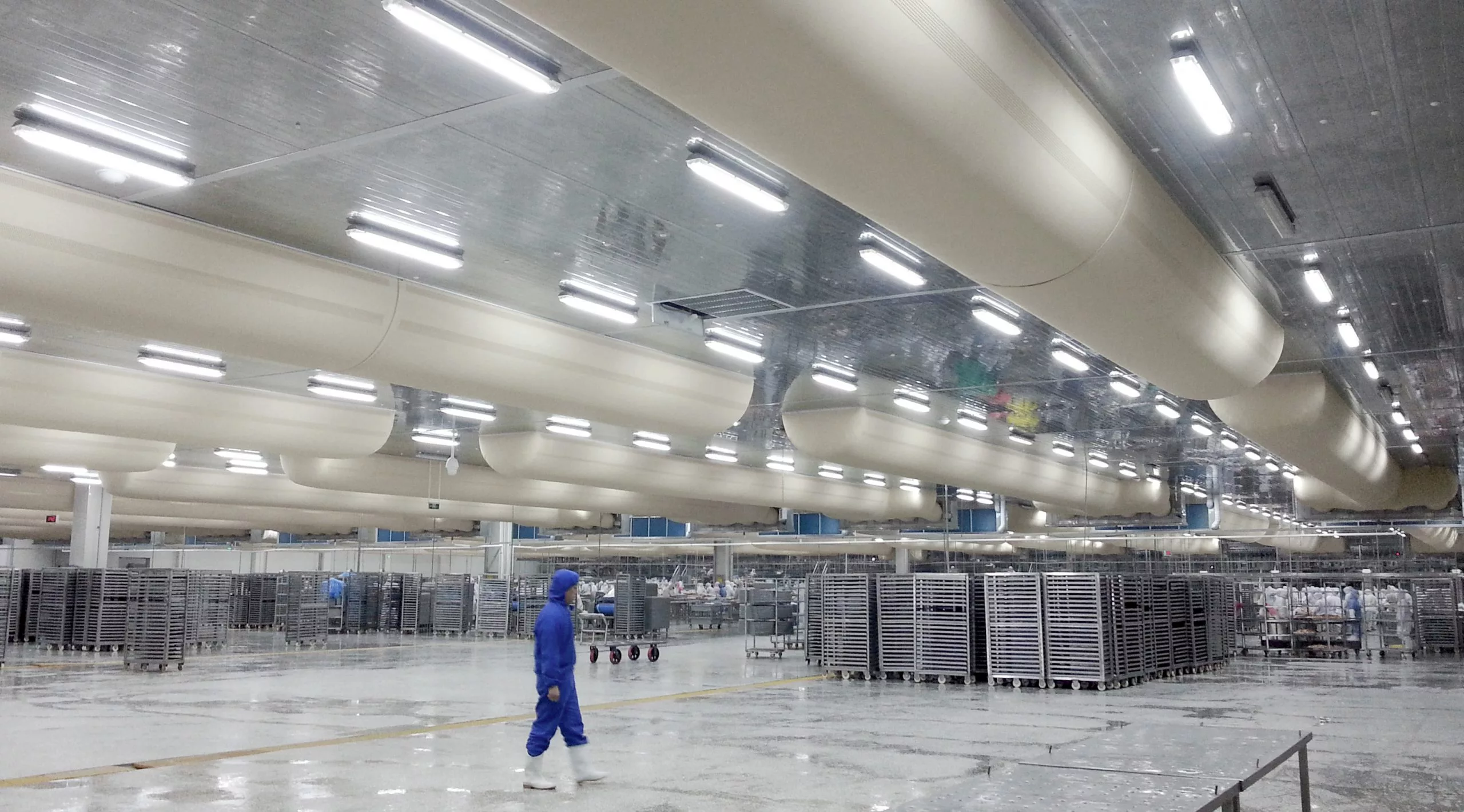 Mezbahalarda veya et kombinalarında, yüksek hijyen sağlayan FabricAir kumaş hava kanalları