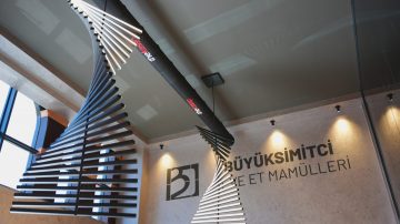 FabricAir kumaş hava kanalları, kanallı klima sistemleri için esnek ve yenilikçi bir çözüm sunar.