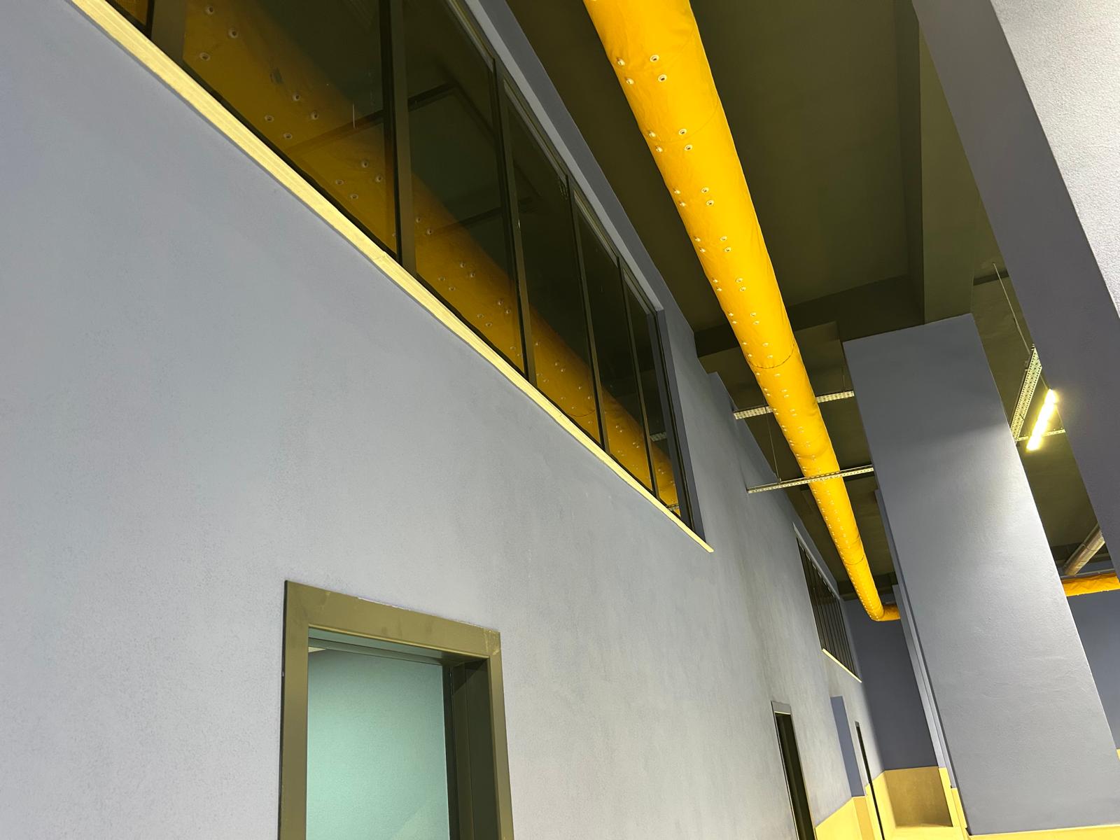 Fars Pandros Kapalı Yüzme Havuzunda Yoğuşma Yapmayan ve Korozyona Uğramayan FabricAir Kumaş Hava Kanalları