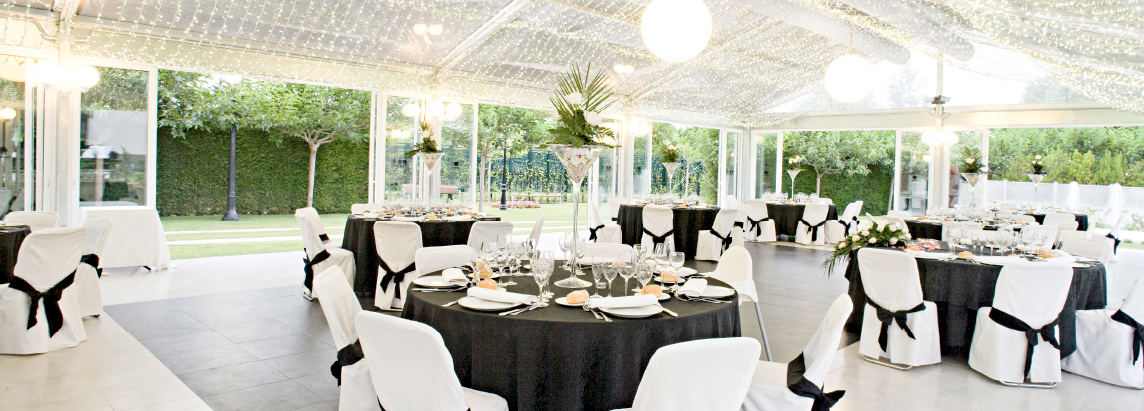 Ventilation ducts with white air duct design inside Restaurant Sansui, Zaragoza, Spain, 2