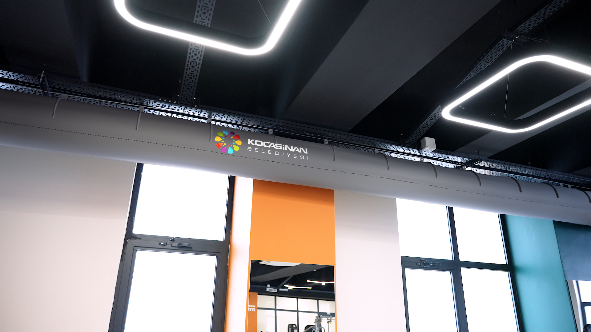 Grey ductwork system inside Kocasinan swimming pool facilities in Turkey