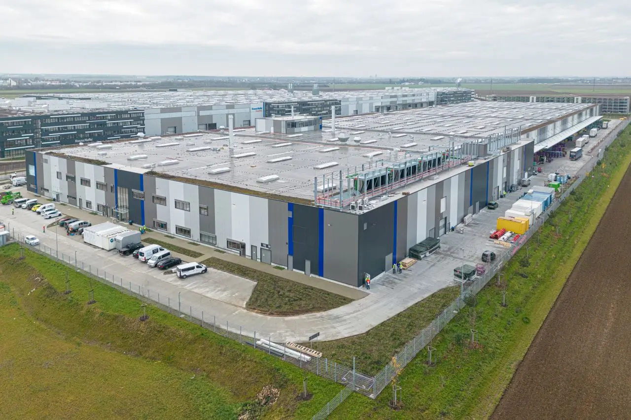 FabricAir fabric duct installed in groundbreaking new BMW Battery Factory in Parsdorf, Germany