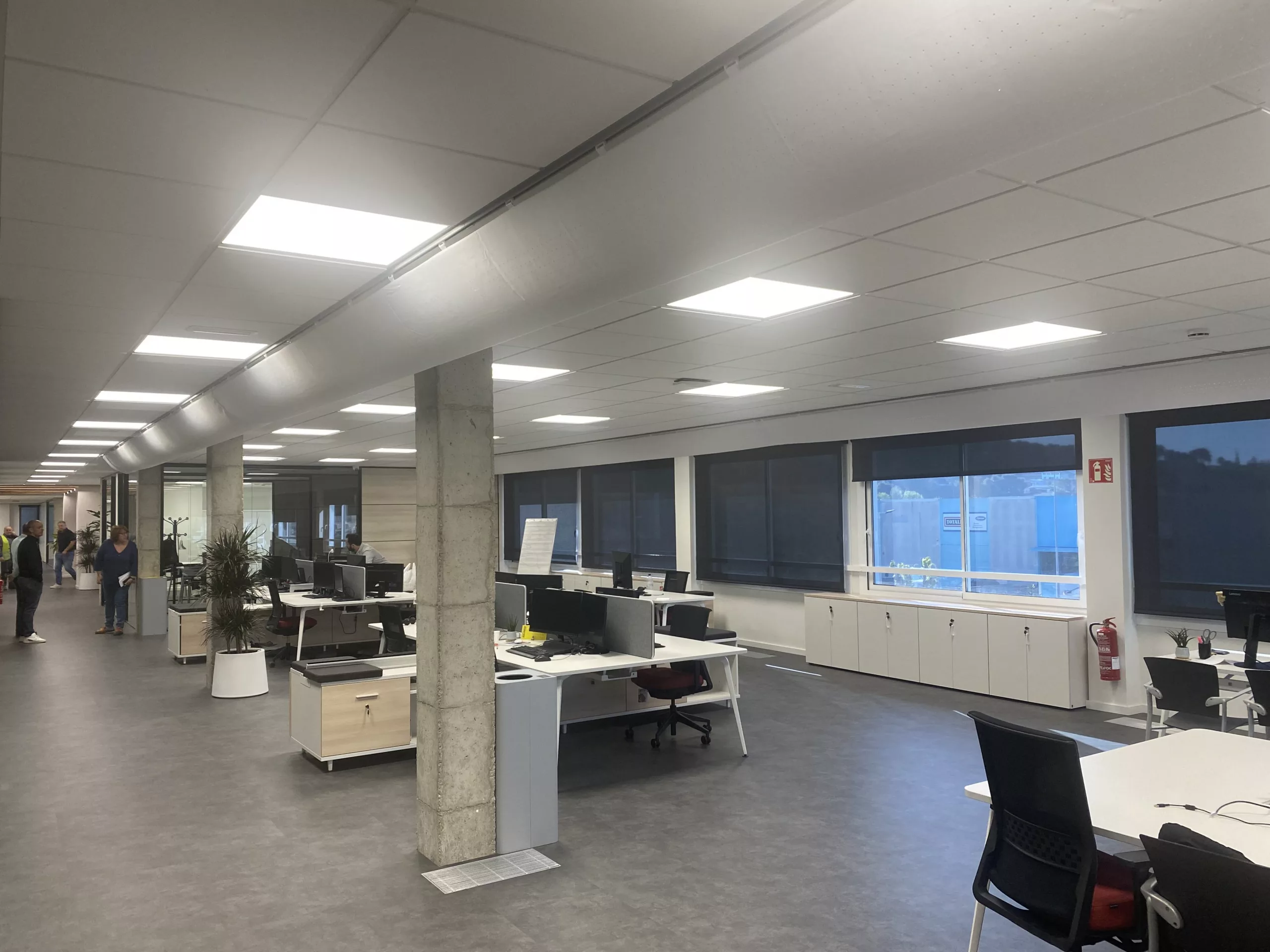 white, combi 80, d-shaped, fabric duct for office space in Spain