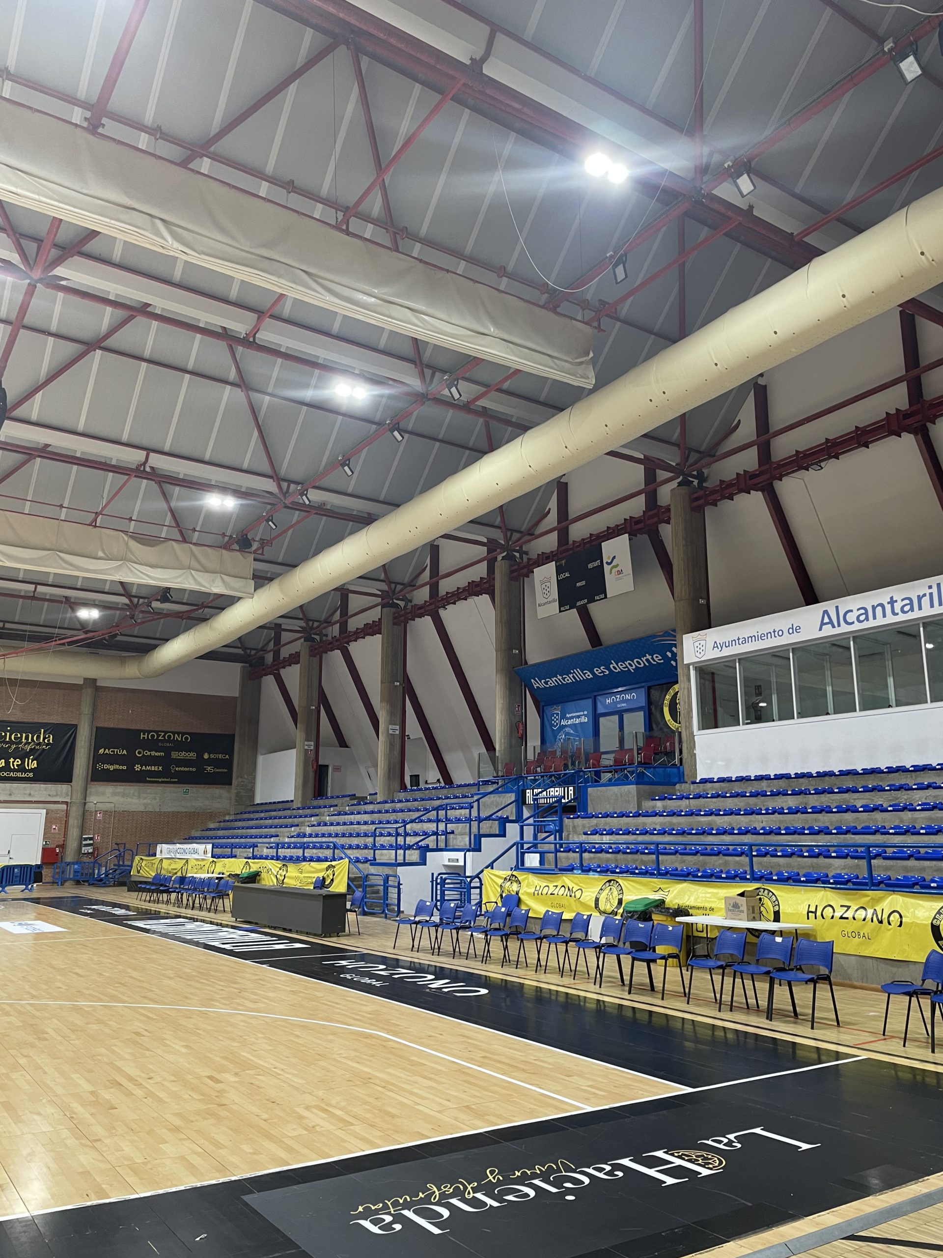 Fabric ducts provide a comfortable environment for athletes and spectators at the Fausto Vicent Sports Center in Alcantarilla, Spain
