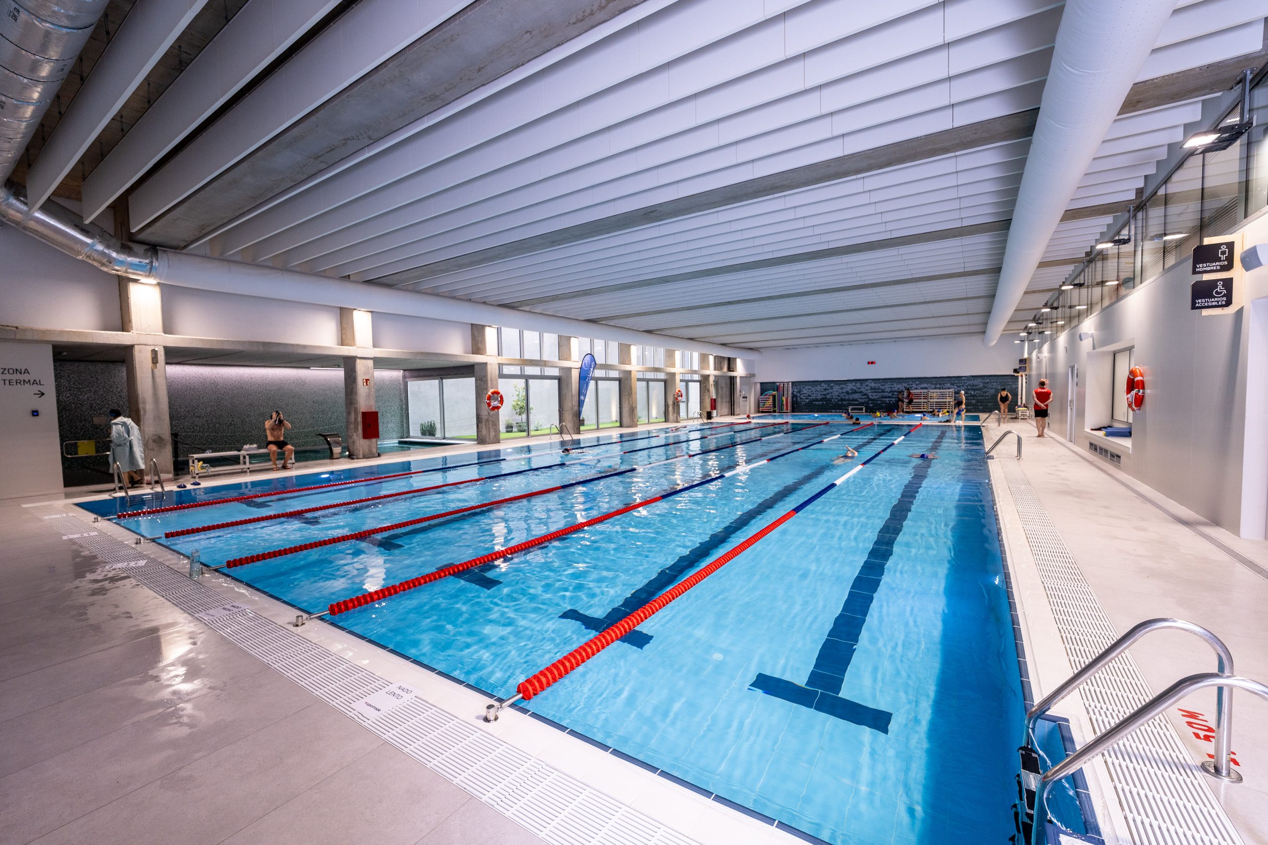 Fabric air dispersion system installed in the Sportrade Cuatro Caminos in Spain