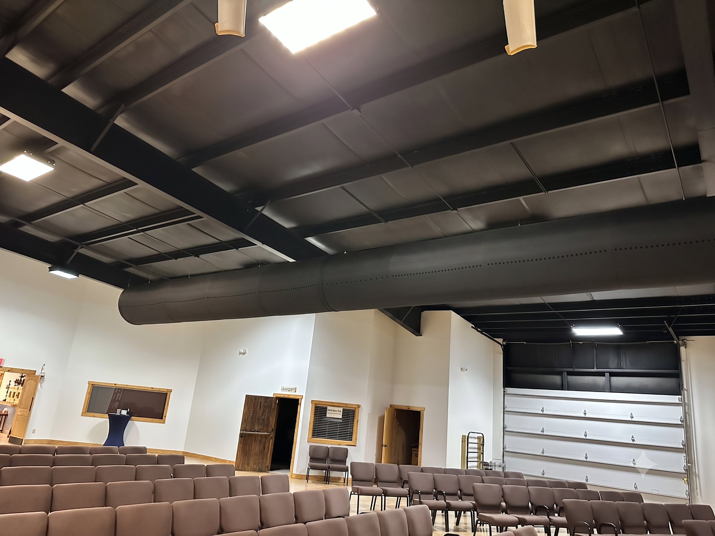 Air dispersion system with fabric ducting