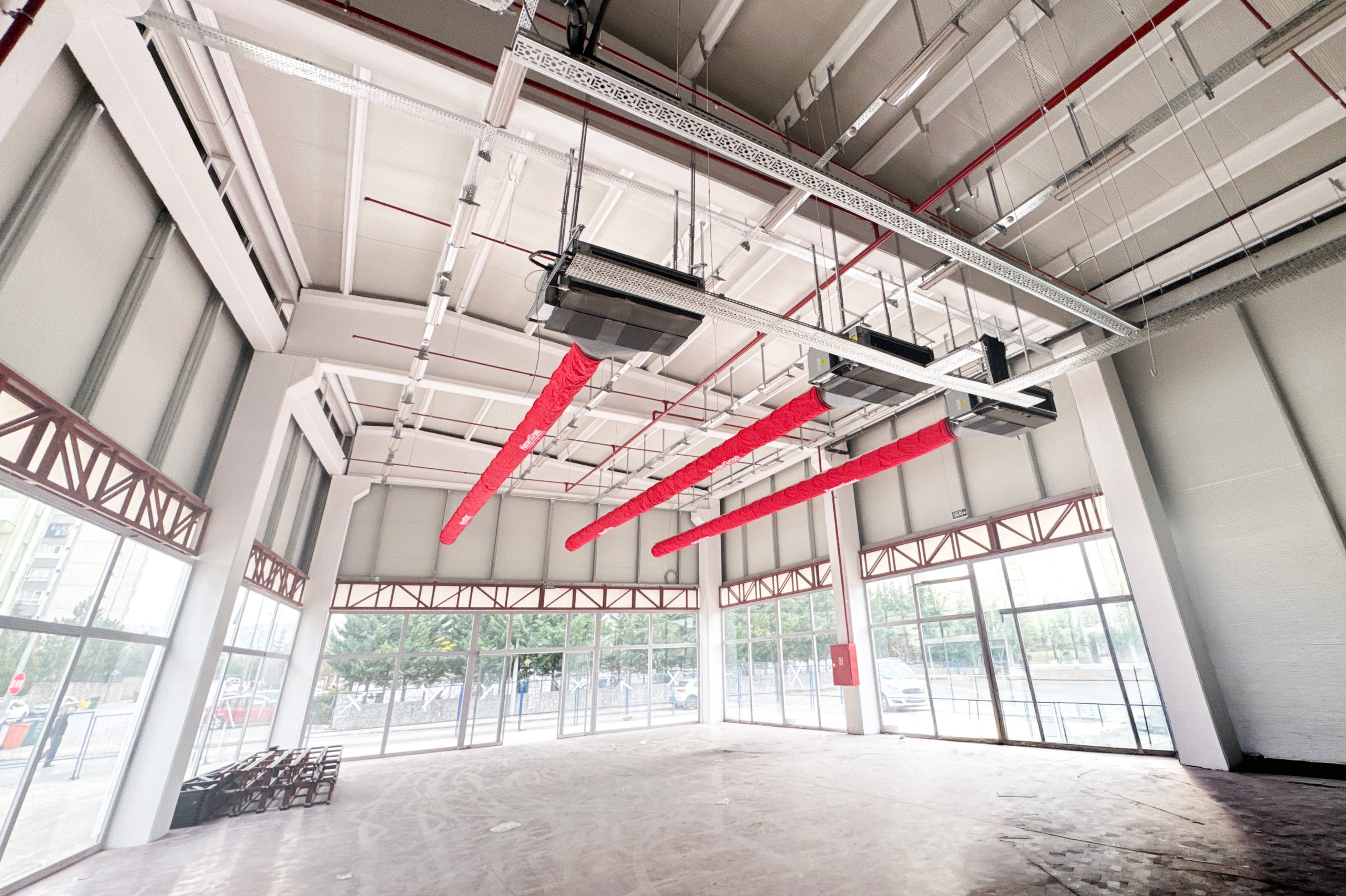 Wide and large retail space with fabric ducting HVAC