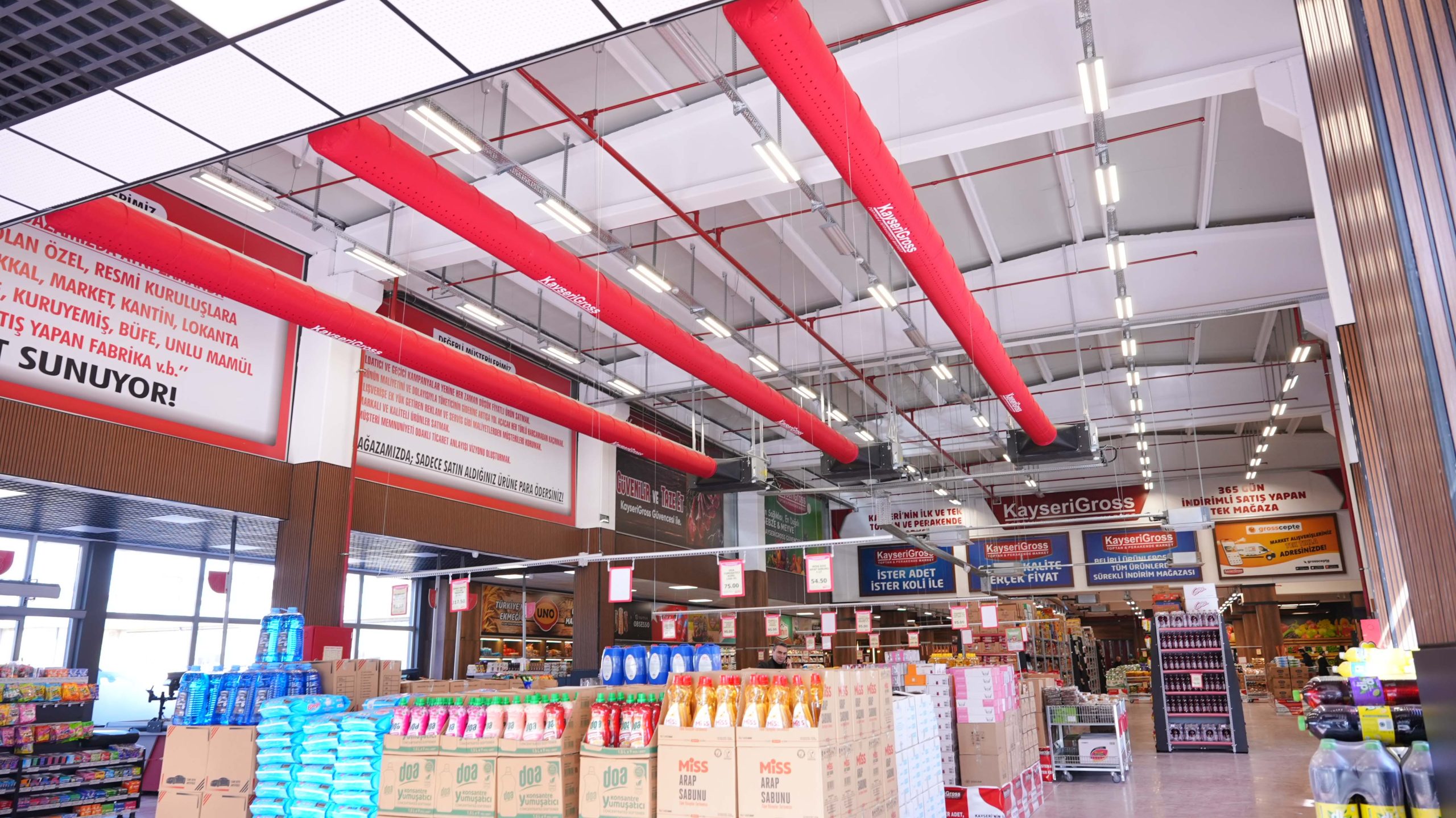 FabricAir installs custom fabric ducting in supermartket